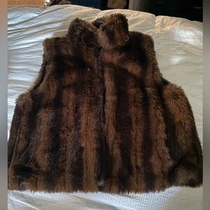 COACO NEW YORK Size XL Fur Vest Reversible